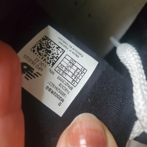 New Balance 2002 R NERGY Gray and Black Sneakers Mens Sz 13 - Picture 9 of 16